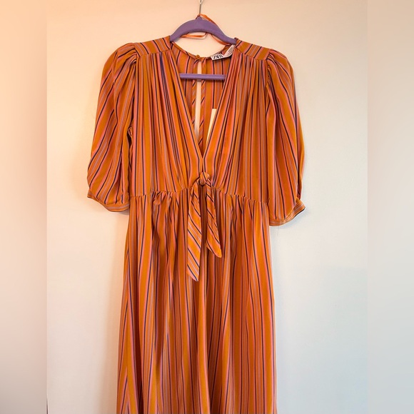 Elegant Striped Midi Dress in Orange and Purple - Picture 7 of 8